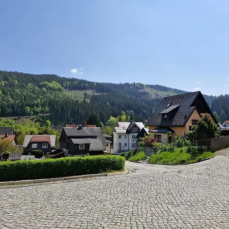 Am Thueringer Wald Wandern, Radfahren Und Parkplatz Direkt Vor Der Tuer Lejlighed