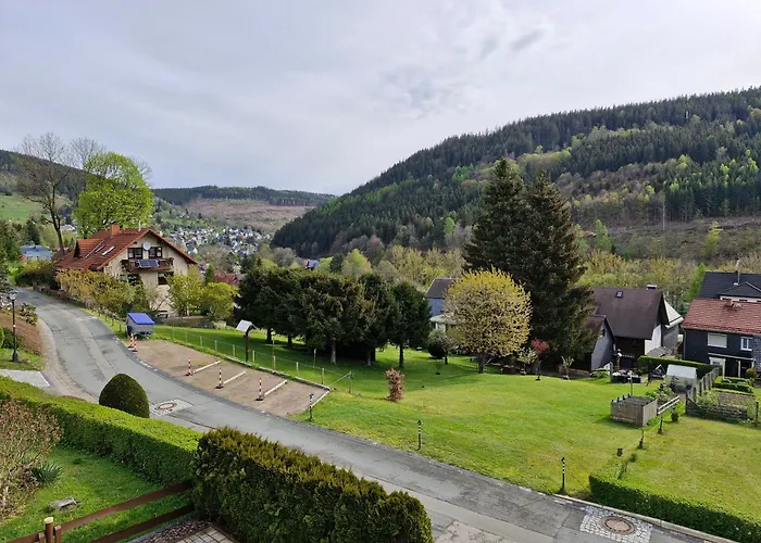 Ferienwohnung Am Thueringer Wald Wandern, Radfahren Und Parkplatz Direkt Vor Der Tuer